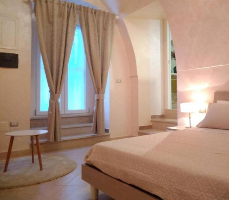 Domus Elegans In Centro Manfredonia Exterior foto