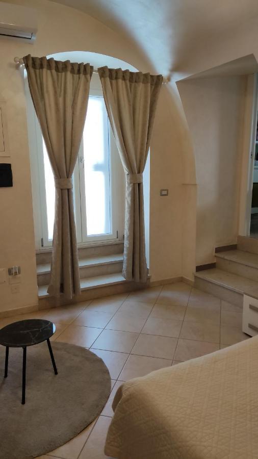 Domus Elegans In Centro Manfredonia Exterior foto