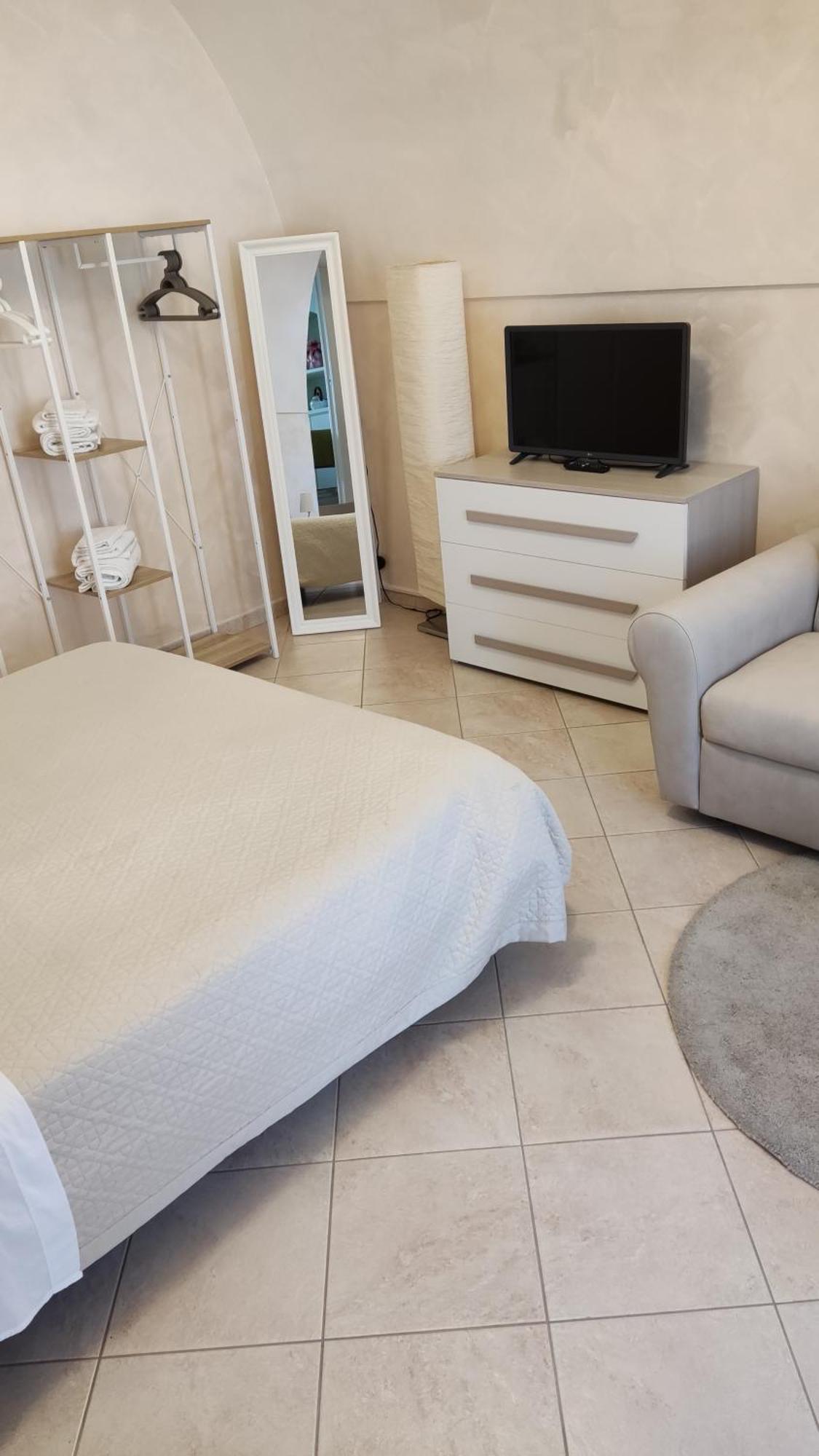Domus Elegans In Centro Manfredonia Exterior foto